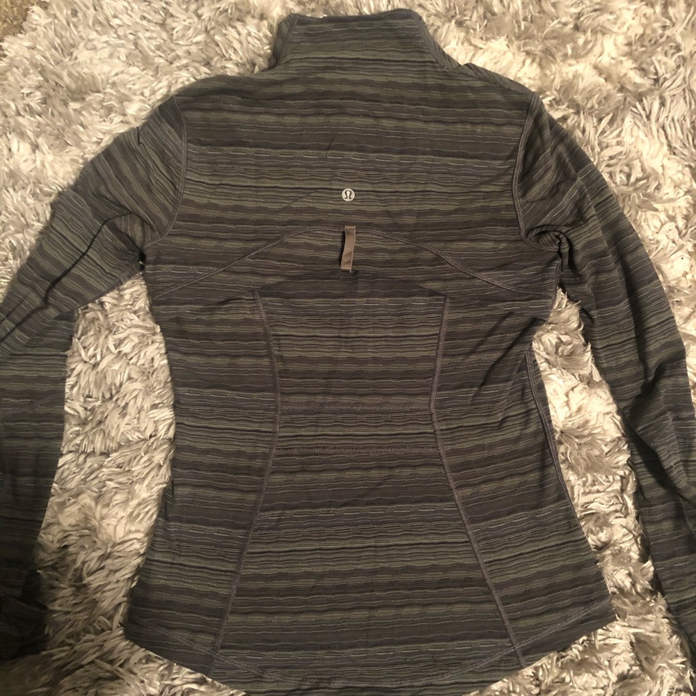 Lululemon jacket OLIVE GREEN